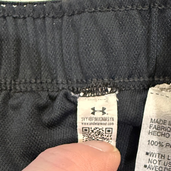 Under Armour Women's Black and White Athletic Shorts - Picture 4 of 5